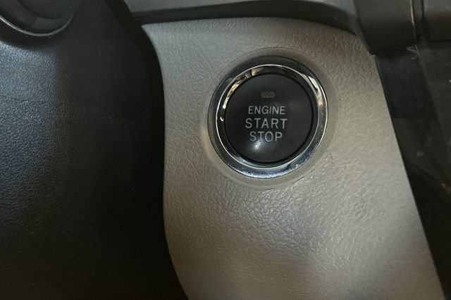 Used 2016 Toyota Sienna XLE w/ XLE Navigation Package FWD image 26