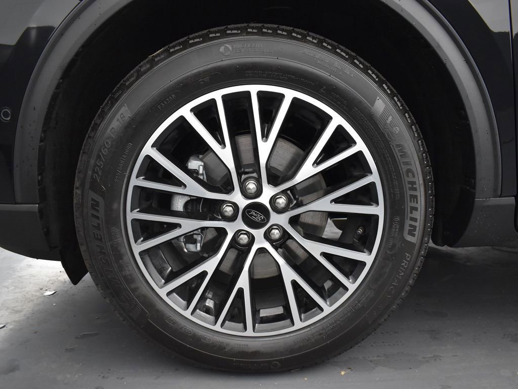 New 2024 Ford Escape SE w/ PHEV Premium Package image 28