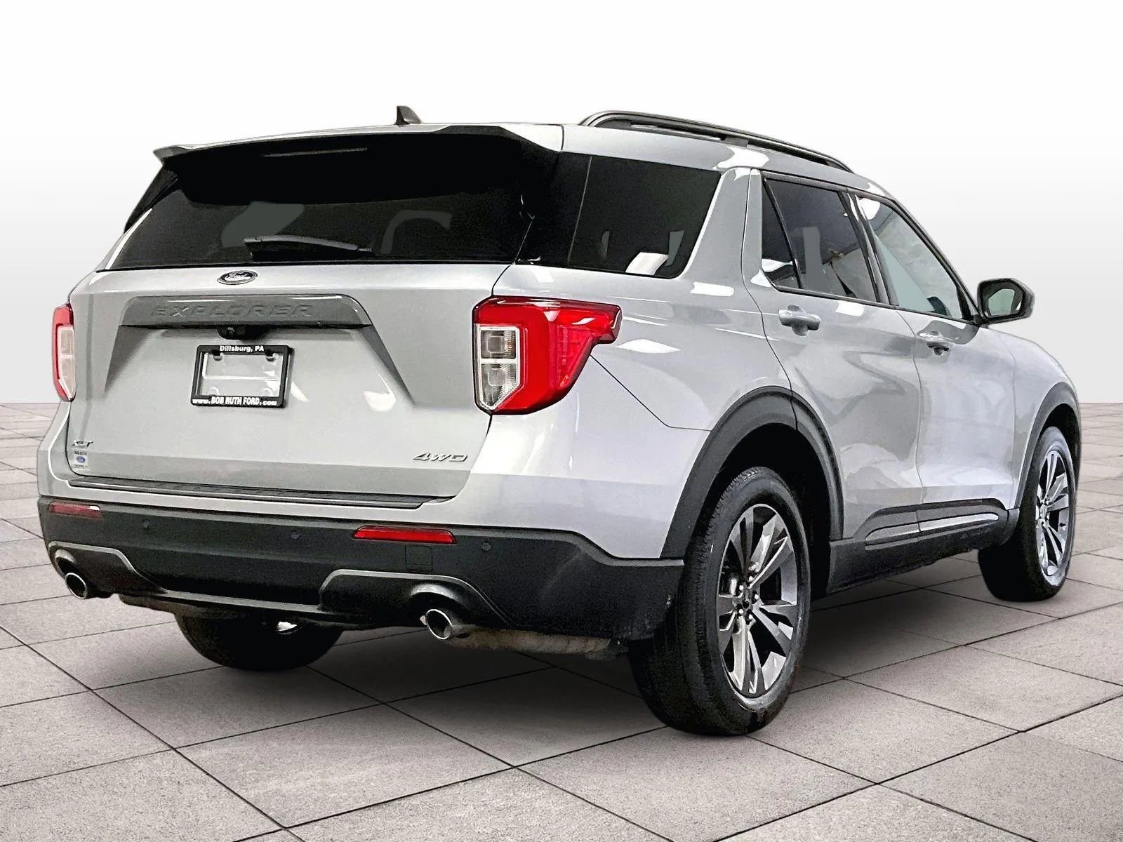 Certified 2023 Ford Explorer XLT w/ Equipment Group 202A image 11