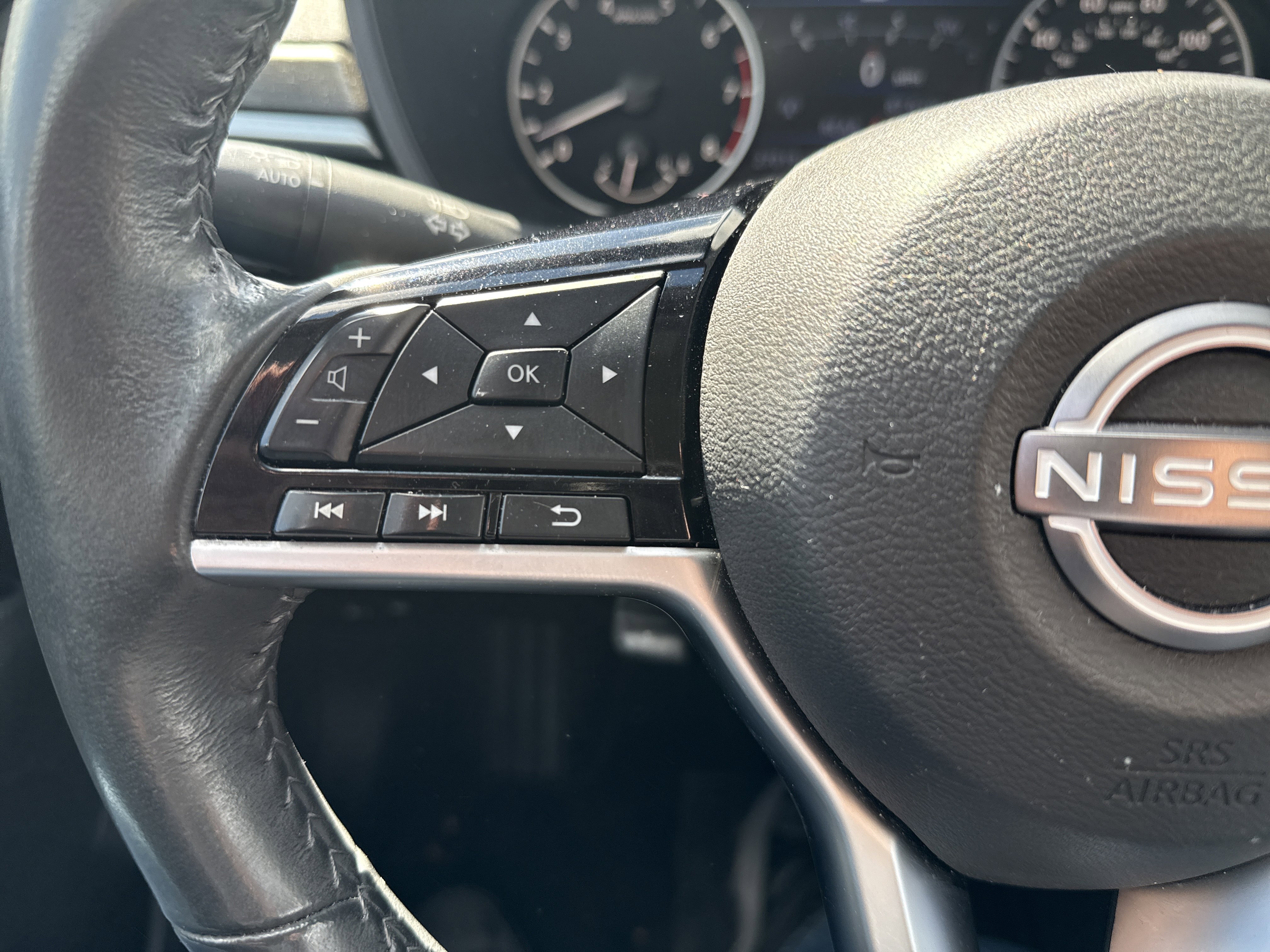 Used 2023 Nissan Altima 2.5 SV w/ SV Premium Package FWD image 18