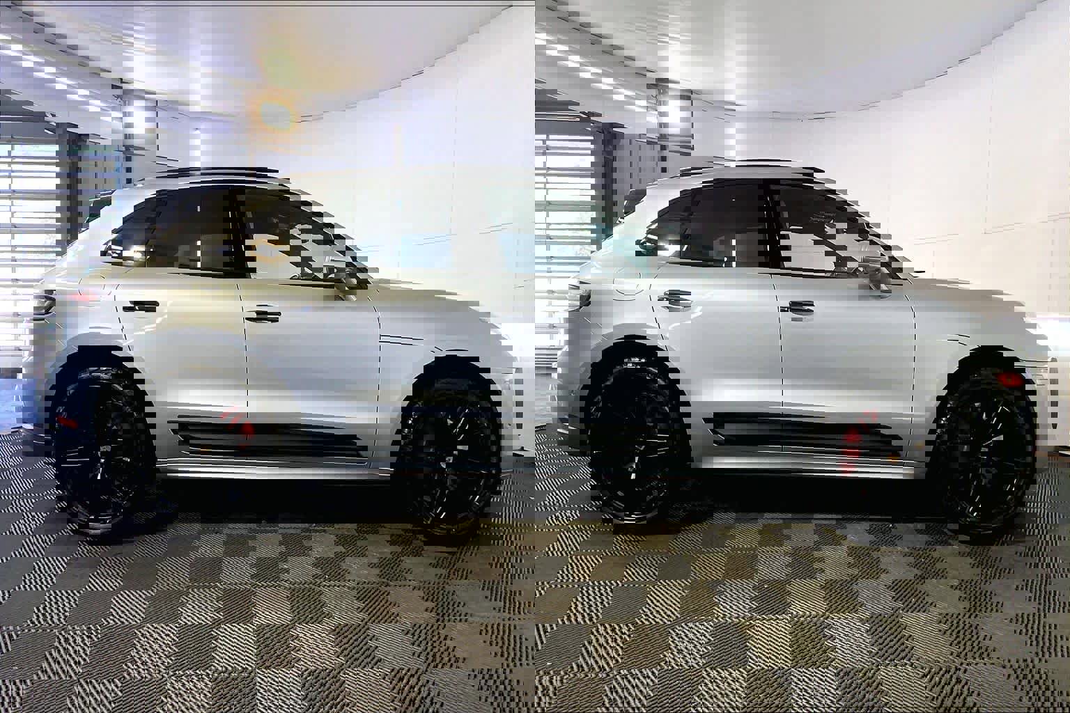 Used 2022 Porsche Macan GTS image 8