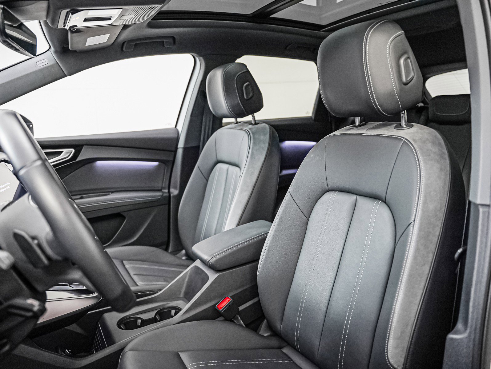 Used 2024 Audi Q4 e-tron Premium Plus image 11