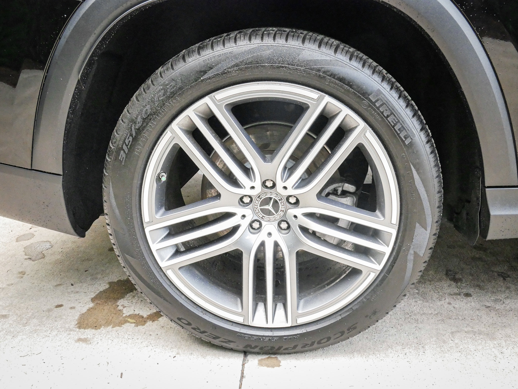 Used 2024 Mercedes-Benz GLS 450 4MATIC image 13