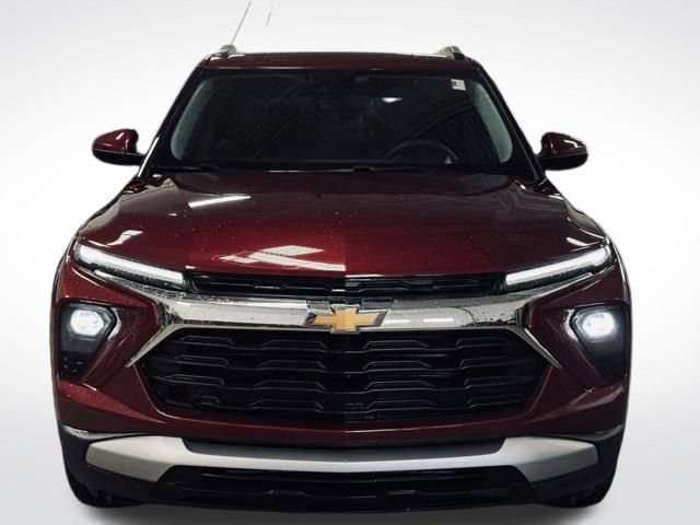 Used 2025 Chevrolet TrailBlazer LT image 3