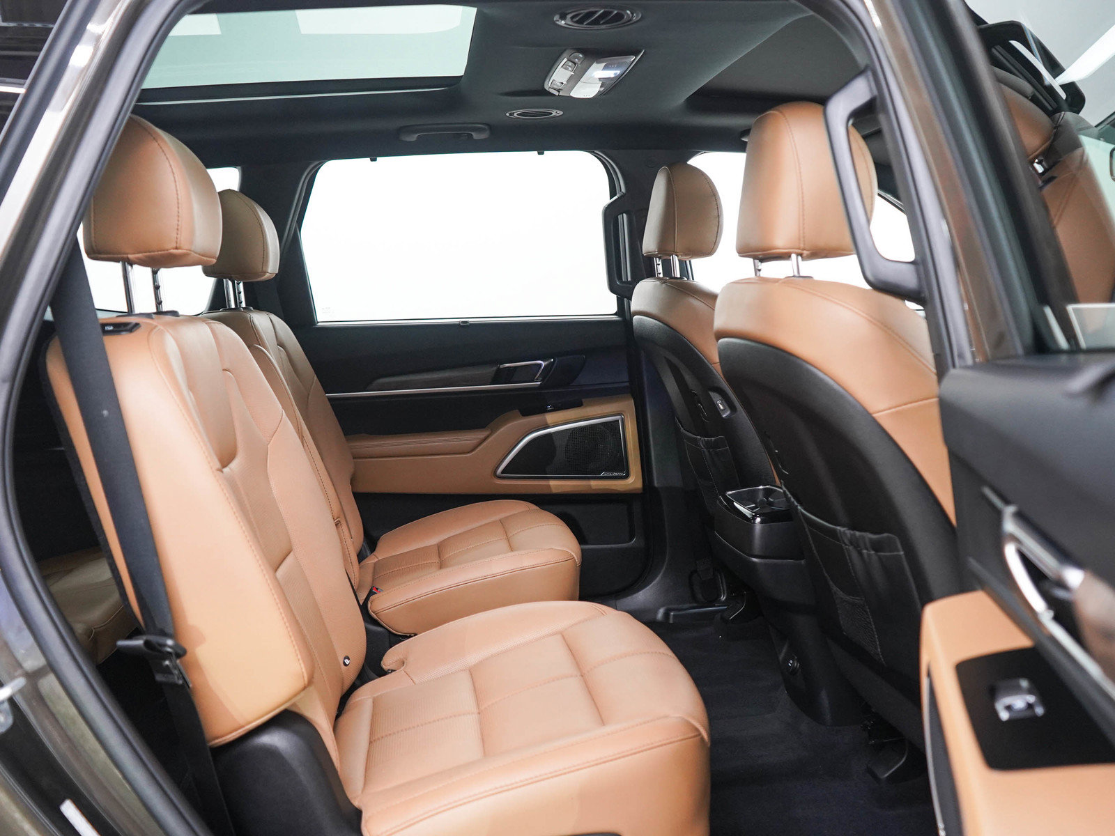 Used 2020 Kia Telluride SX w/ Towing Package AWD/4WD image 12