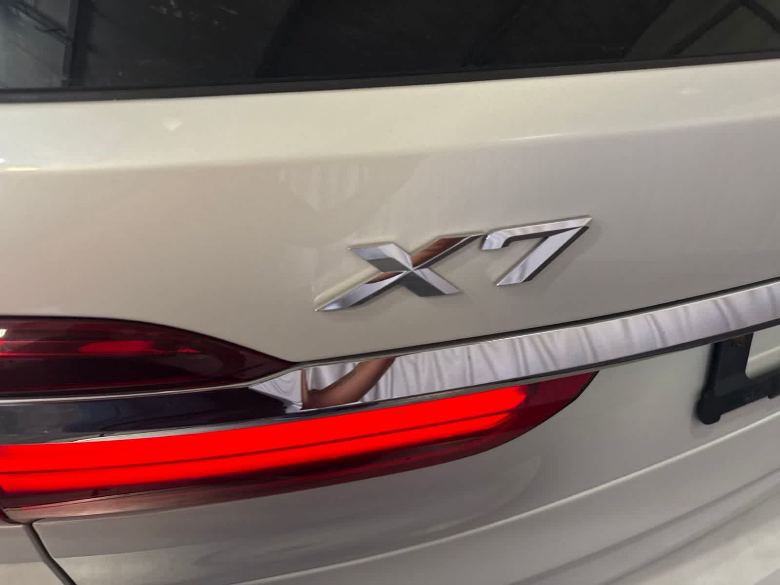 Used 2020 BMW X7 xDrive40i w/ Premium Package AWD/4WD image 12