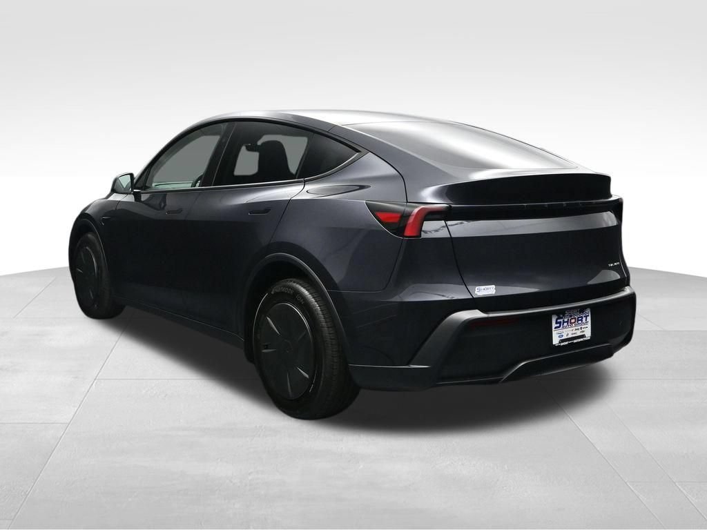 Used 2026 Tesla Model Y AWD image 3