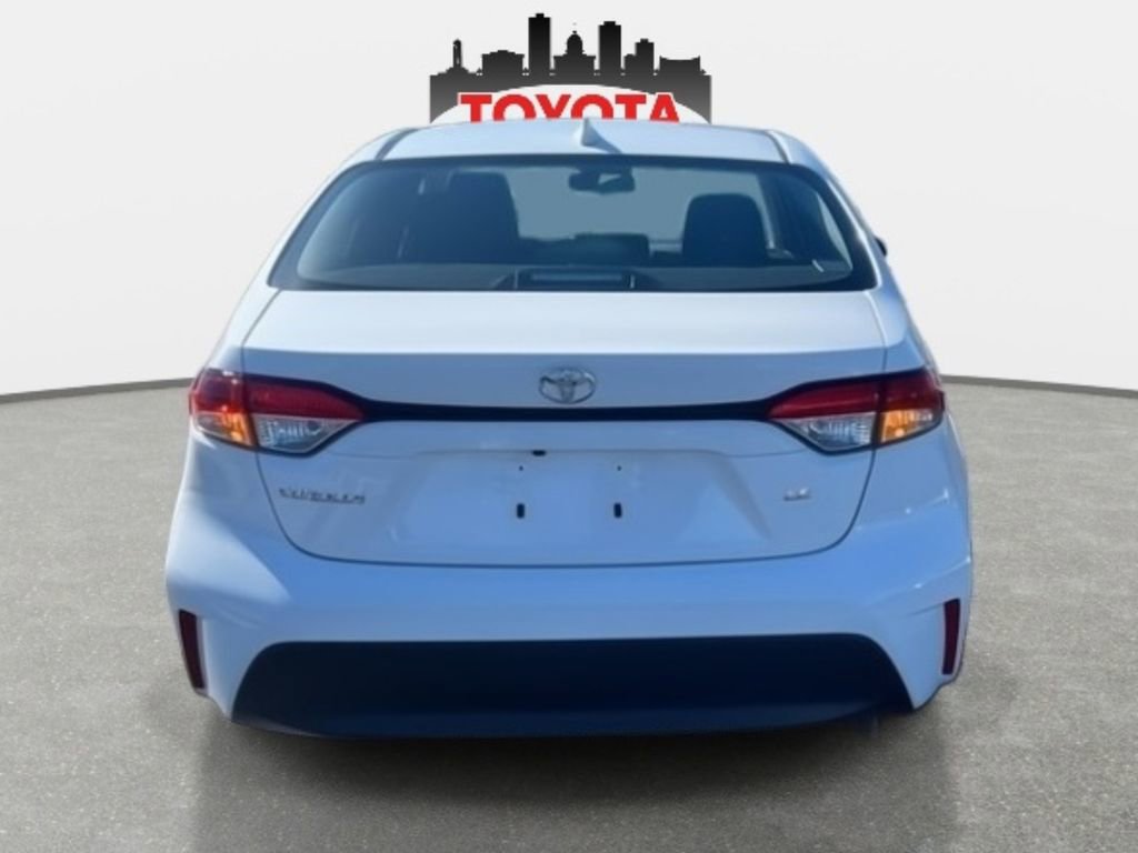 Used 2025 Toyota Corolla LE image 6