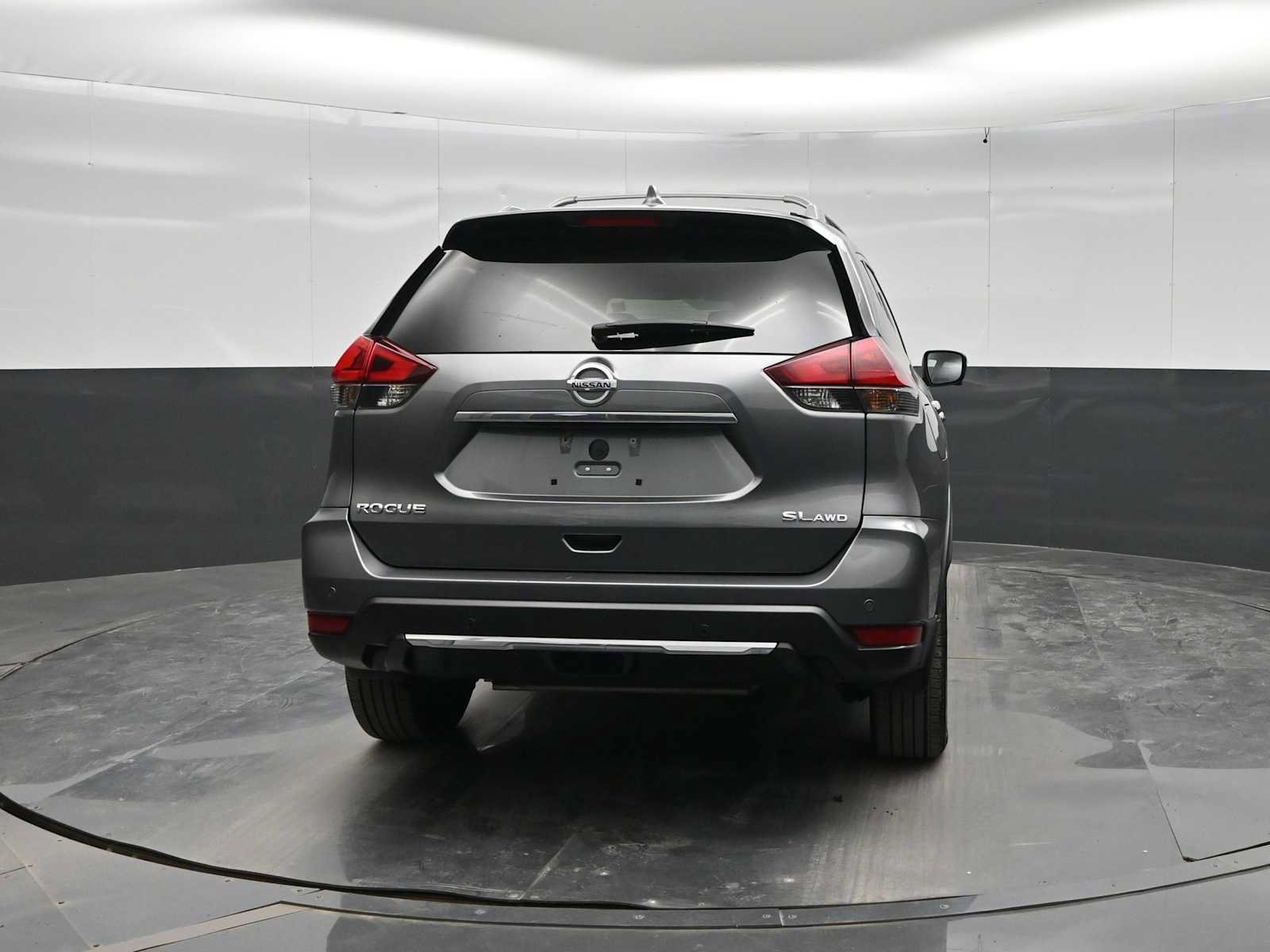 Used 2019 Nissan Rogue SL w/ Premium Package AWD/4WD image 6