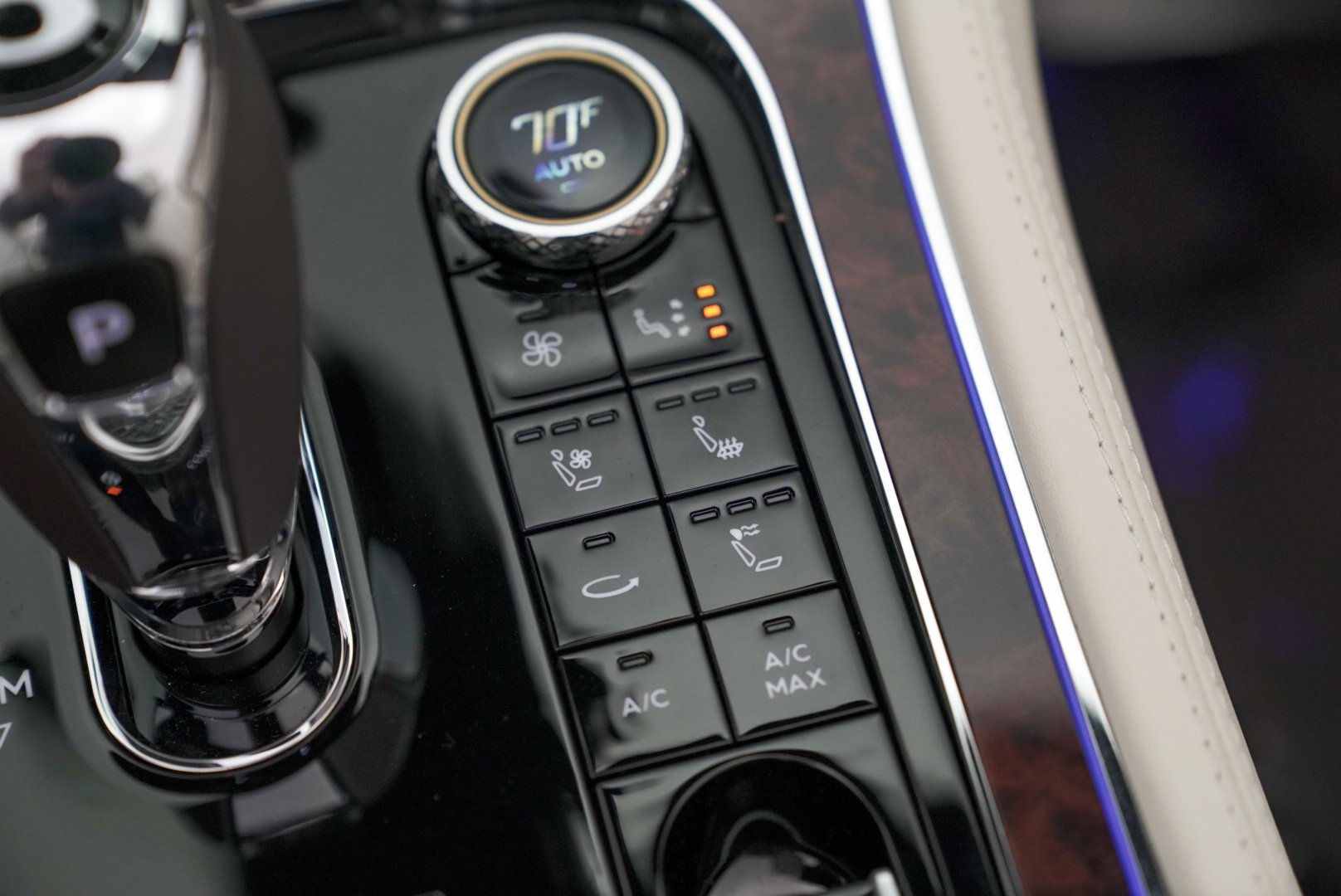 Used 2023 Bentley Continental GT Azure image 34