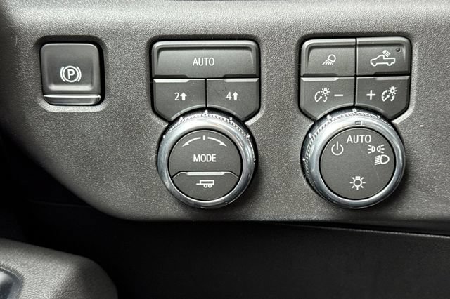 New 2026 GMC Sierra 1500 SLE w/ Preferred Package AWD/4WD image 30