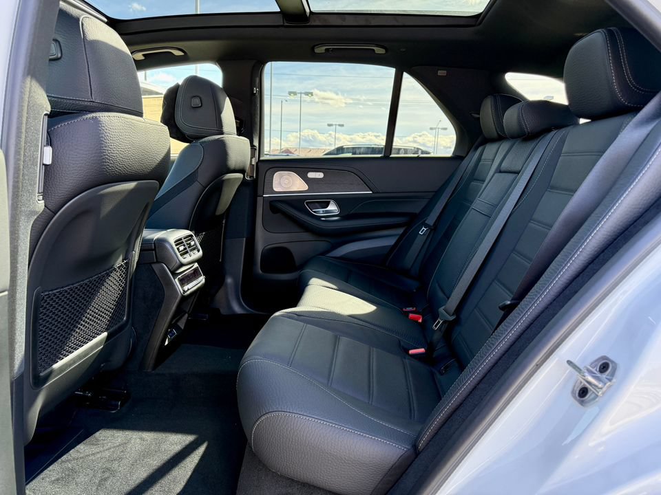 Used 2025 Mercedes-Benz GLE 580 4MATIC image 4