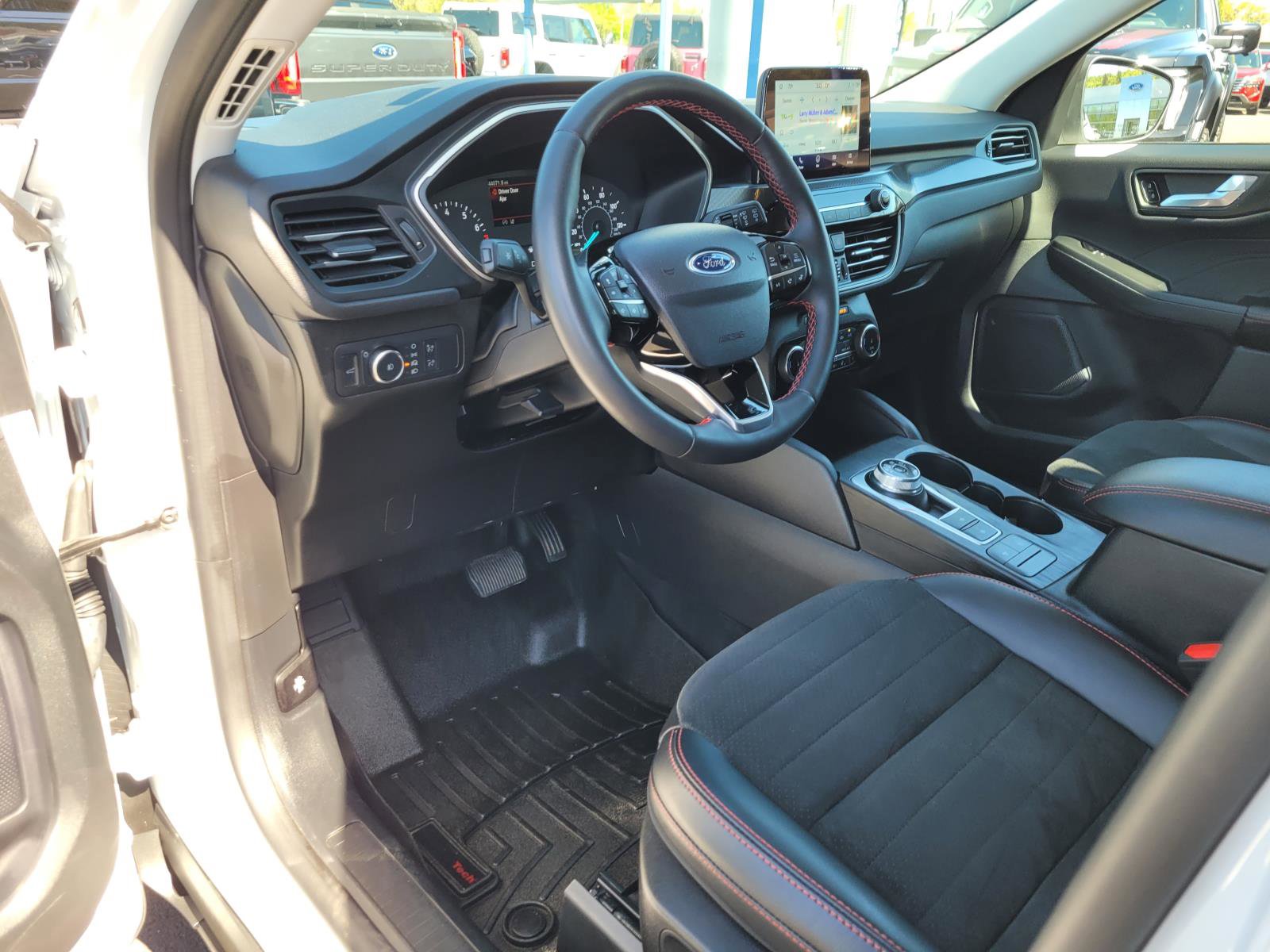 Used 2022 Ford Escape SEL w/ SEL Stealth AWD Package image 11