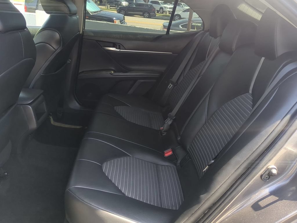 Used 2022 Toyota Camry SE w/ Carpet Mat Package (TMS) FWD image 27