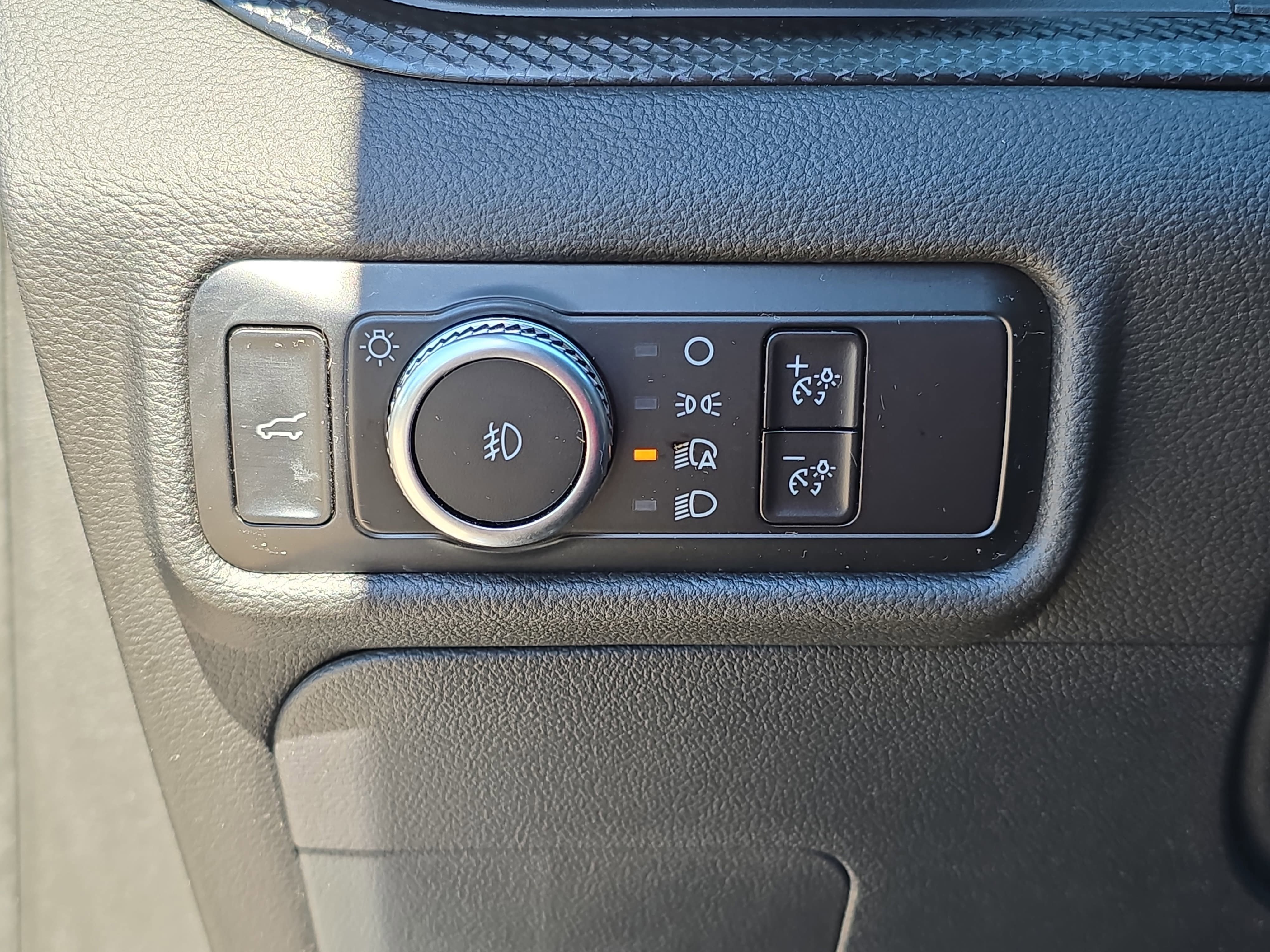 Used 2023 Ford Explorer ST-Line AWD/4WD image 27