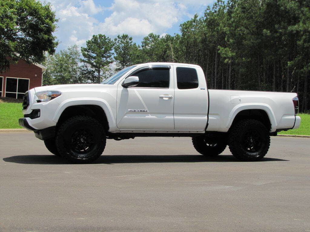 Used 2022 Toyota Tacoma 2WD Access Cab image 3