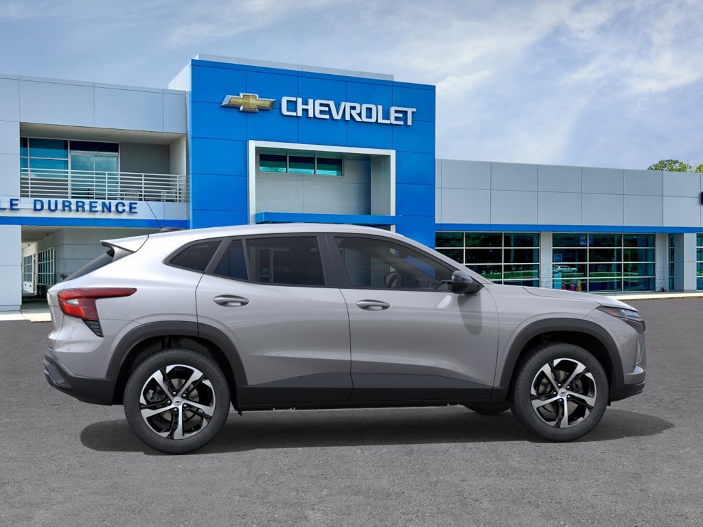 New 2026 Chevrolet Trax RS w/ Sunroof Package FWD image 31
