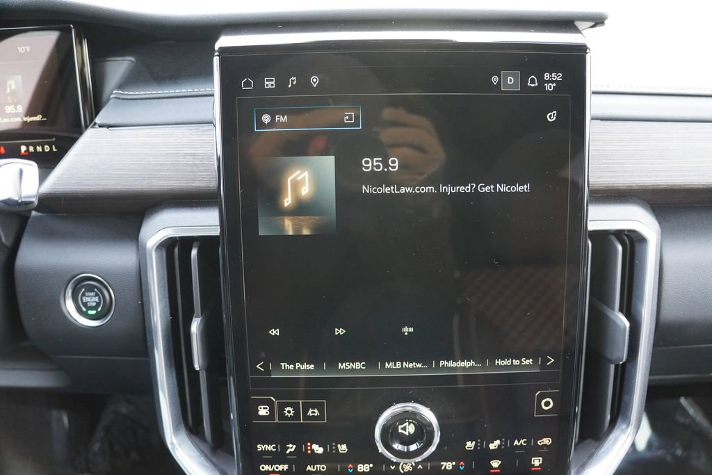 Certified 2025 GMC Acadia Denali image 30