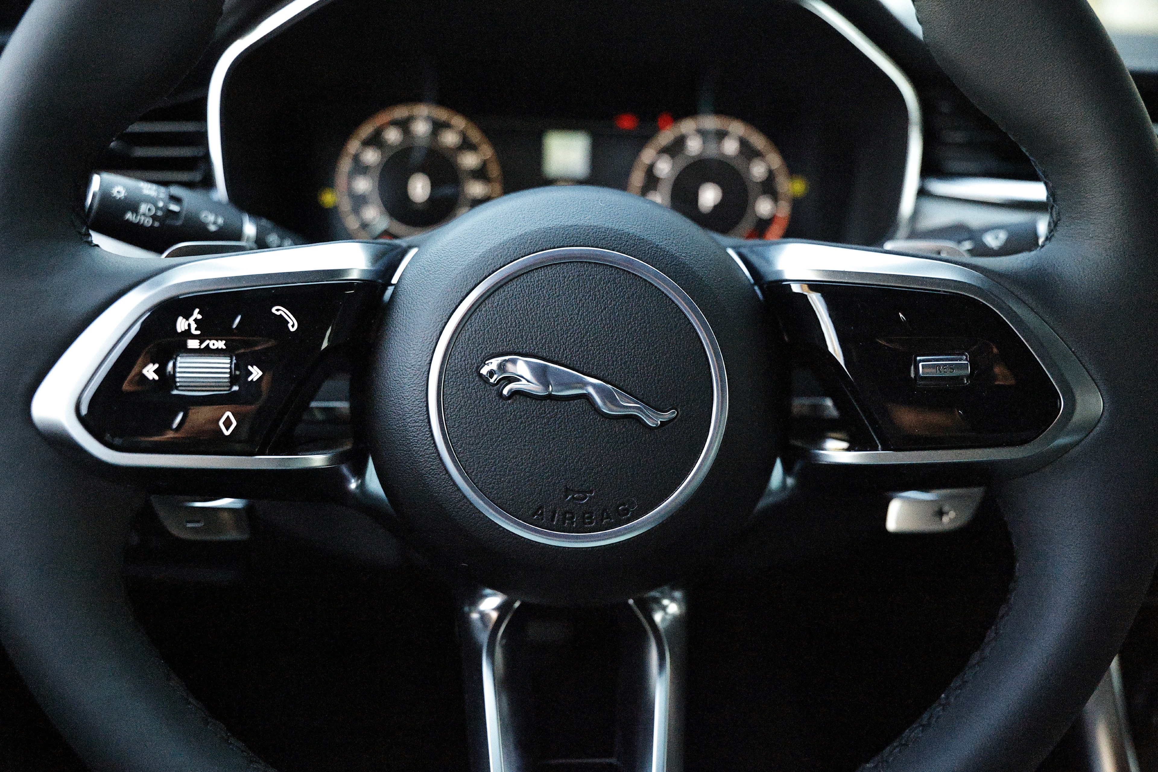 New 2024 Jaguar XF R-Dynamic SE AWD/4WD image 42