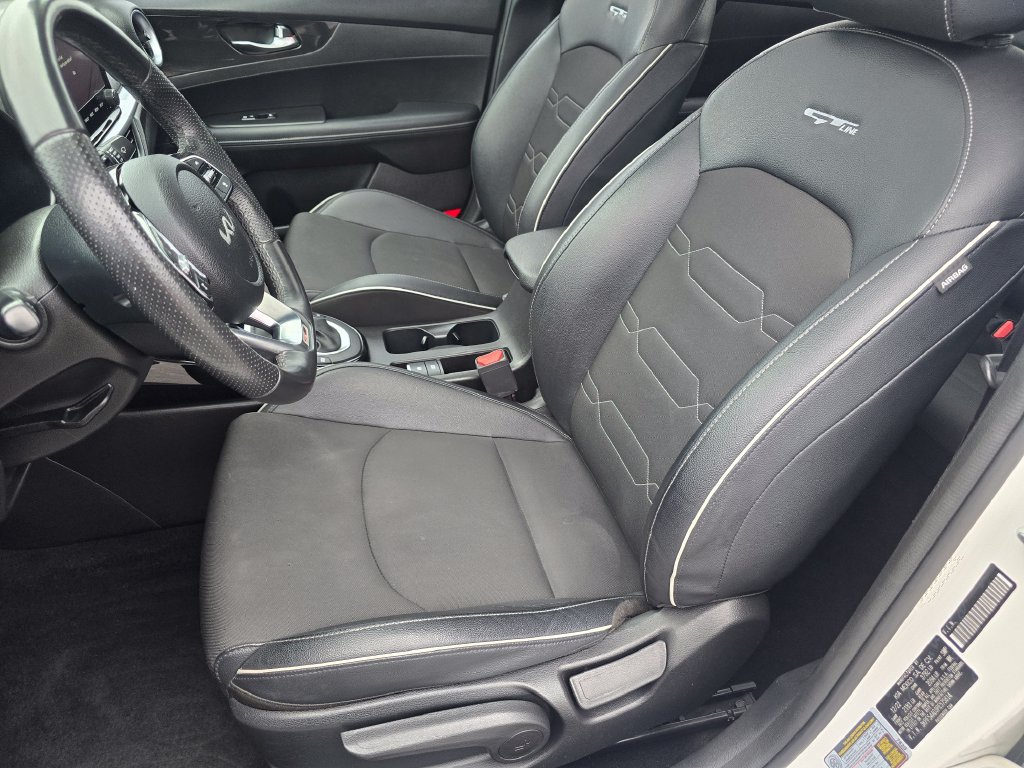 Used 2023 Kia Forte GT-Line w/ GT-Line Premium Package FWD image 21
