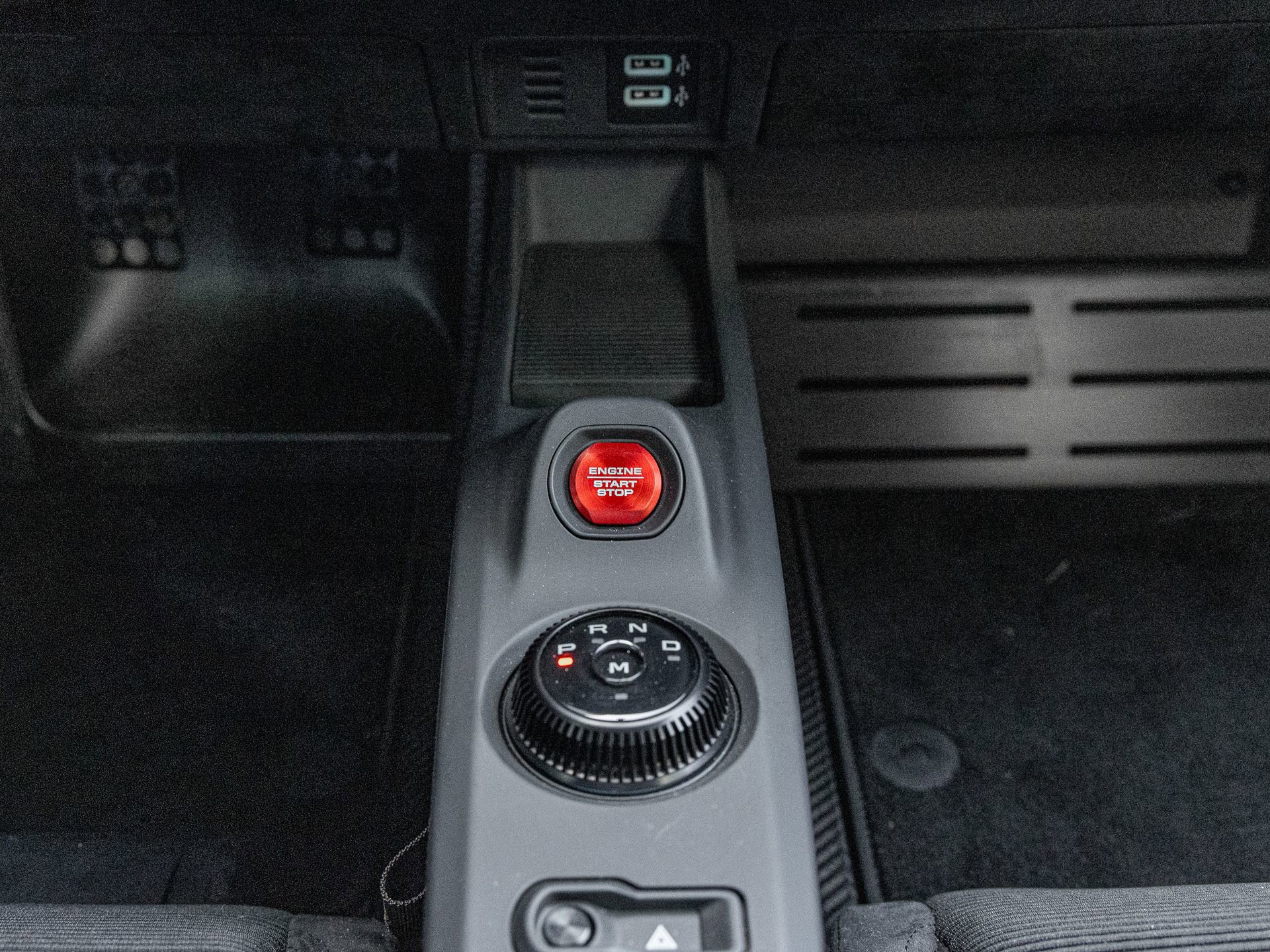 Used 2018 Ford GT image 24