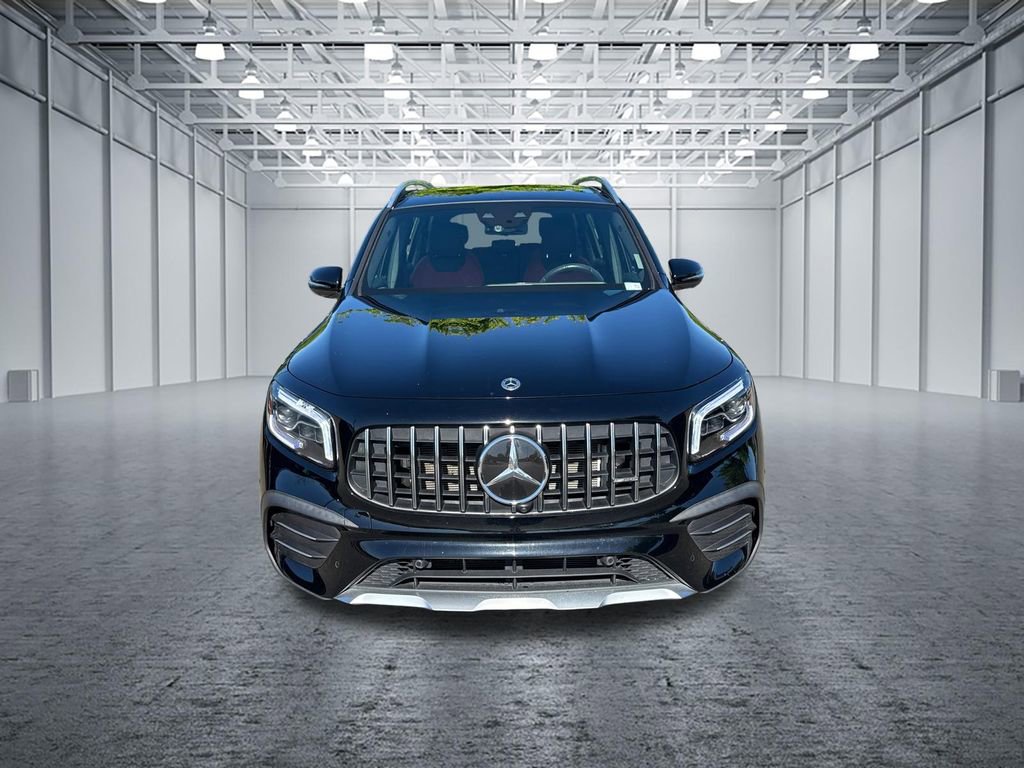 Used 2021 Mercedes-Benz GLB 35 AMG 4MATIC image 2