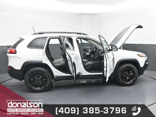 Used 2018 Jeep Cherokee Trailhawk w/ Quick Order Package 27L AWD/4WD image 22