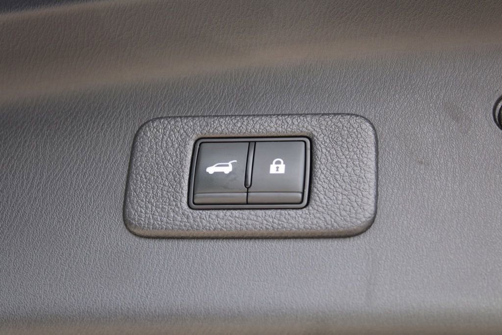 Used 2023 Nissan Armada SL image 12