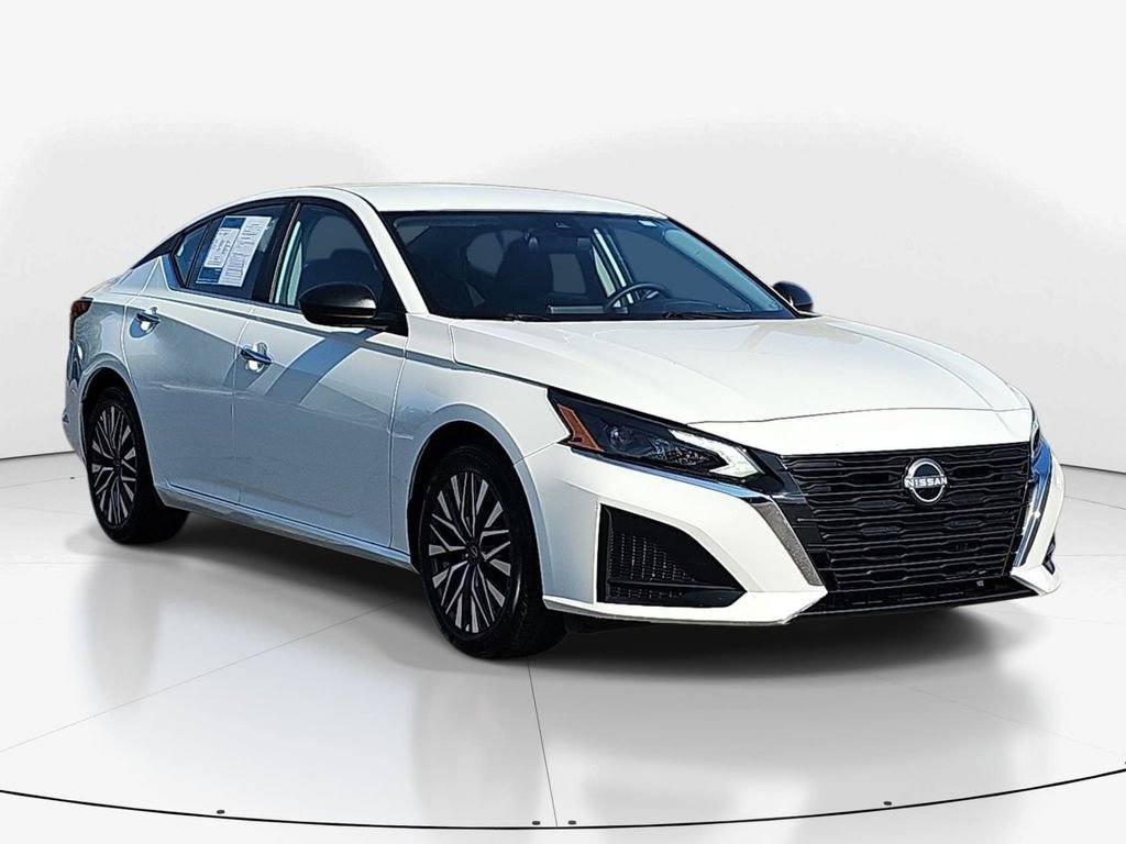 Used 2025 Nissan Altima 2.5 SV video 2