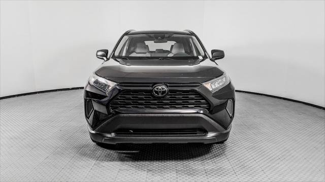 Used 2020 Toyota RAV4 LE FWD image 10
