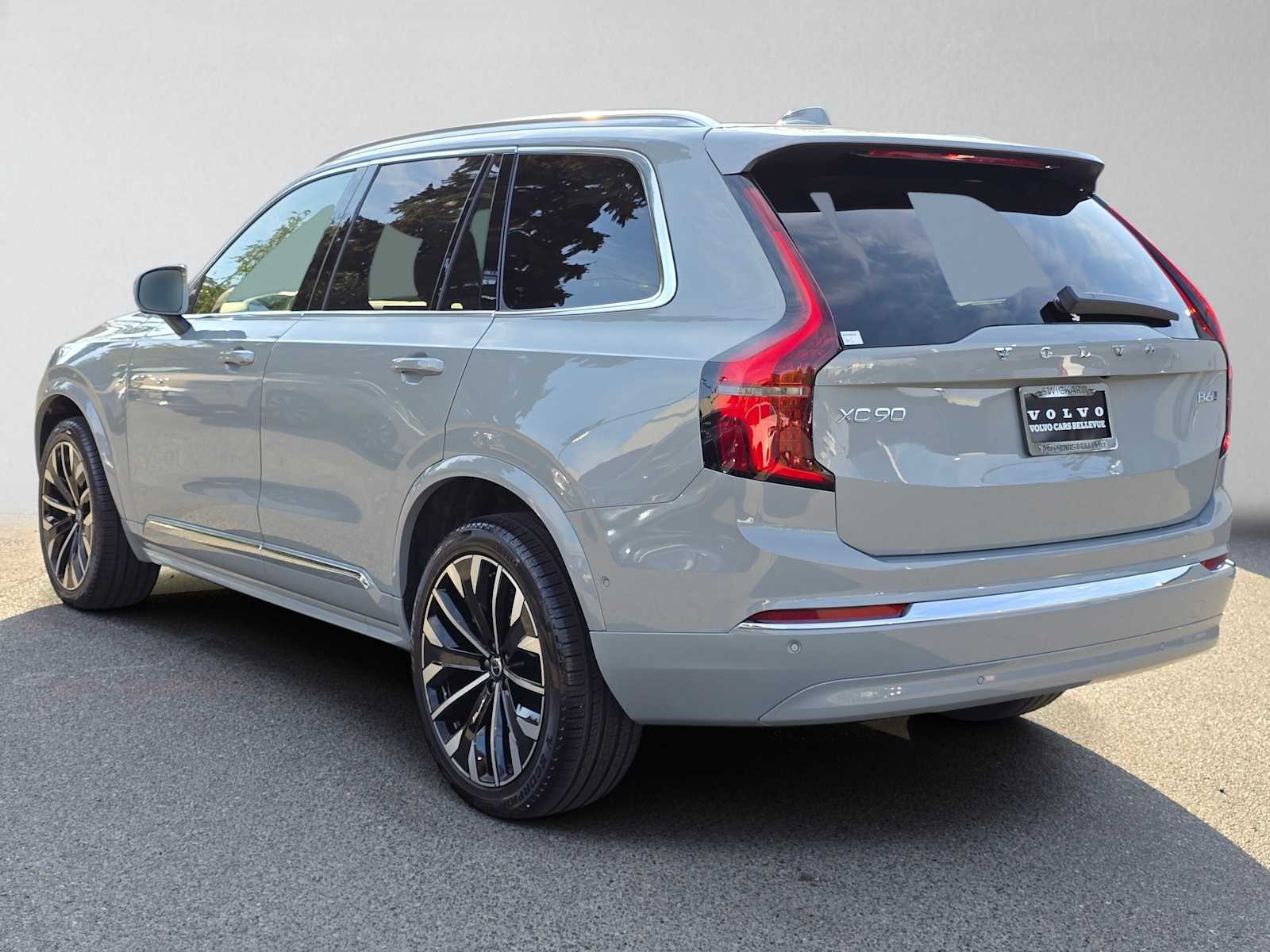 Used 2026 Volvo XC90 B6 Ultra w/ Protection Package AWD/4WD image 5