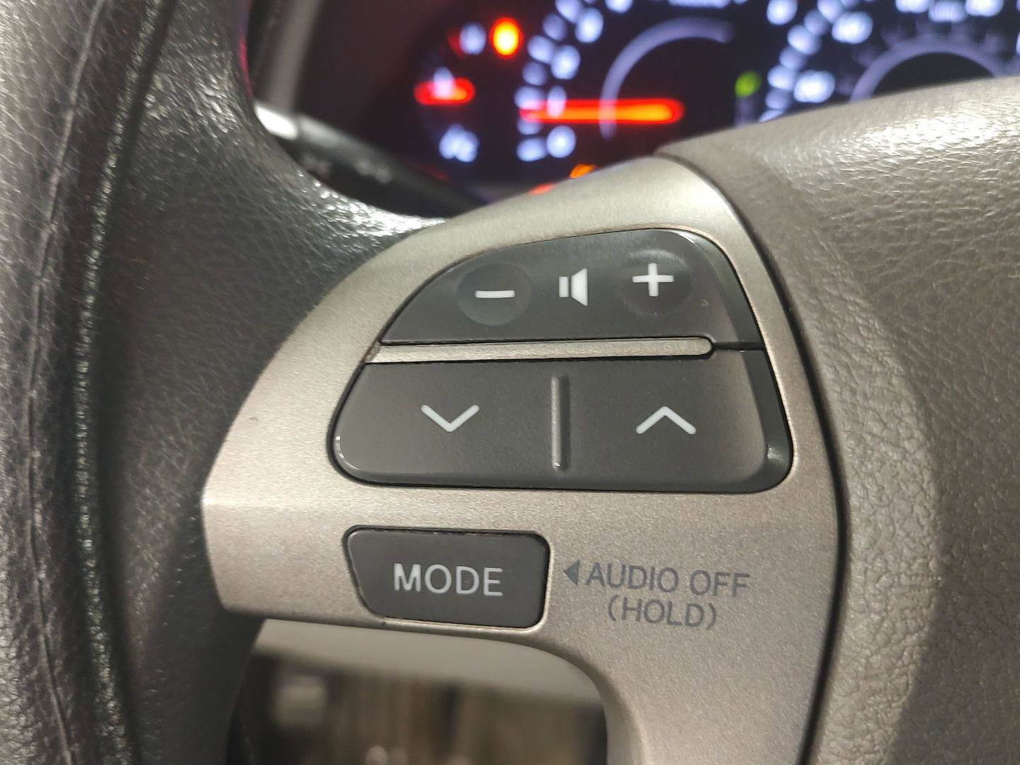 Used 2010 Toyota Camry LE FWD image 9