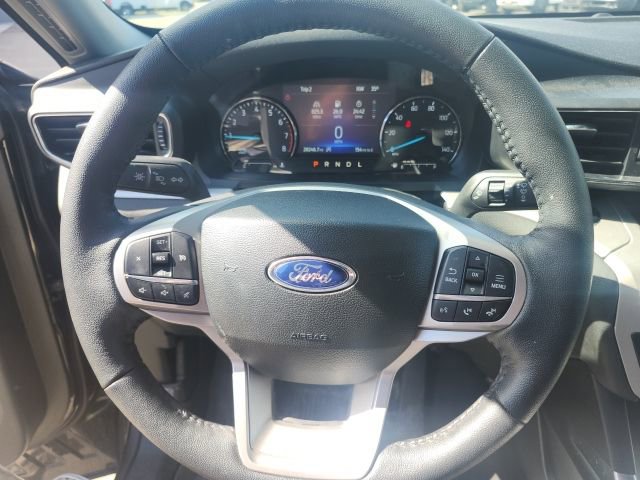 Used 2024 Ford Explorer XLT w/ Equipment Group 202A AWD/4WD image 25