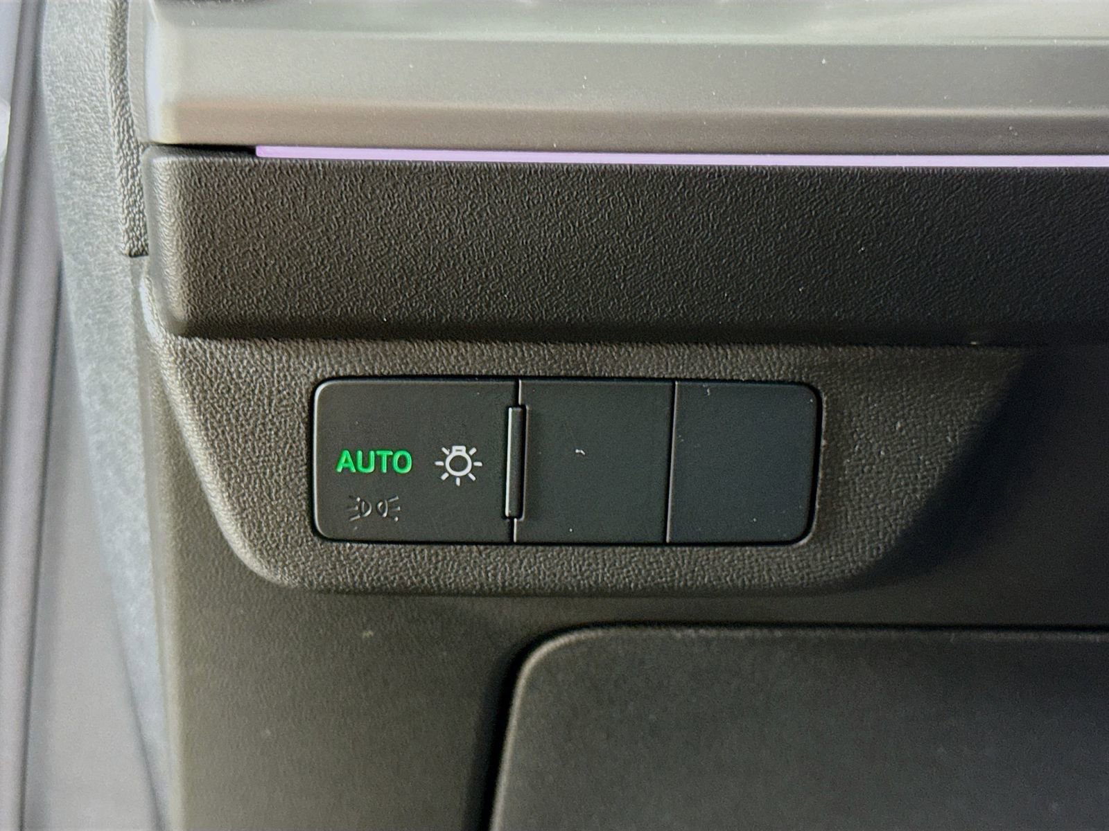 Used 2023 Audi Q4 e-tron Premium Plus w/ Premium Plus image 10