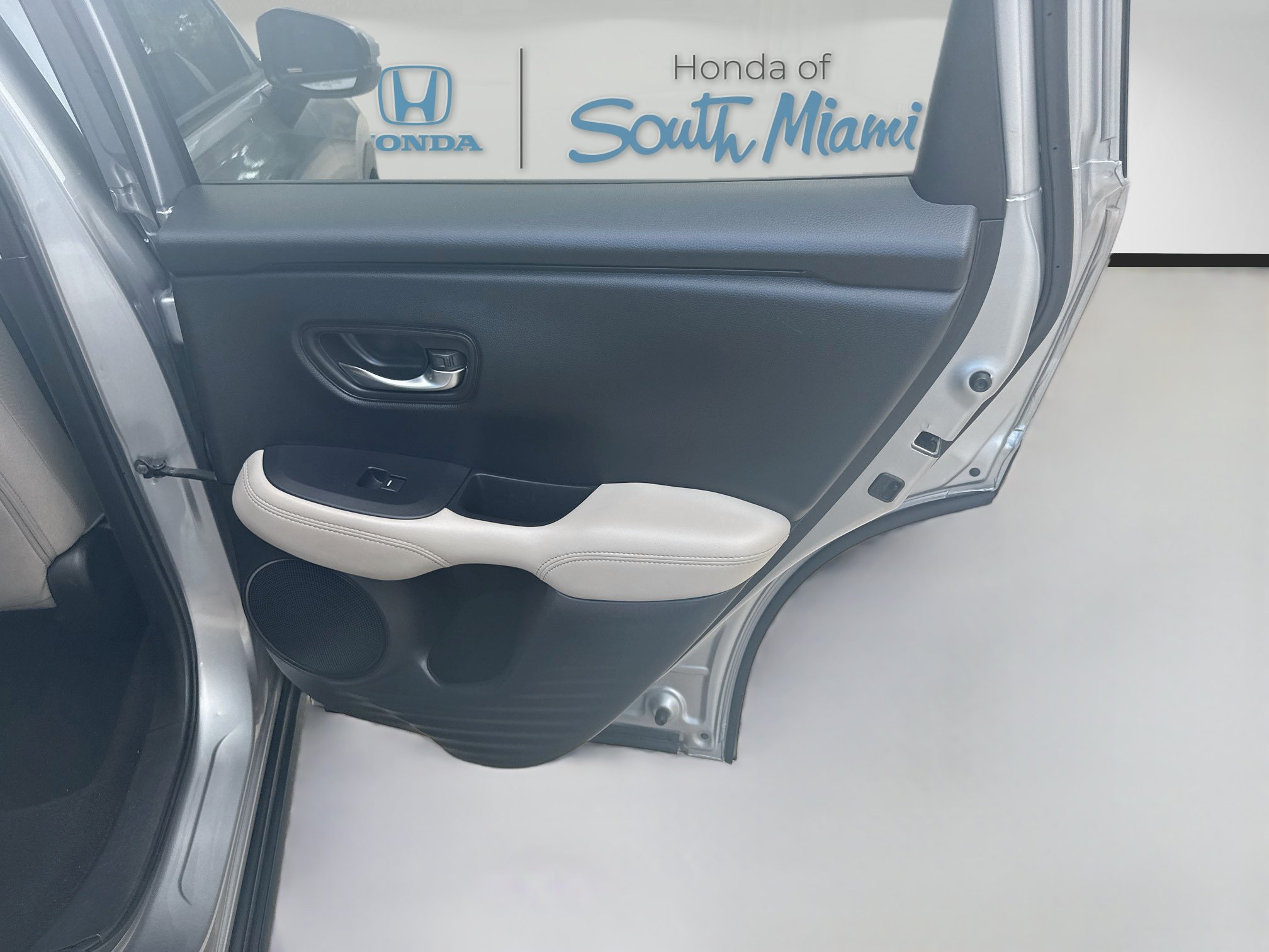 Certified 2024 Honda HR-V LX image 29