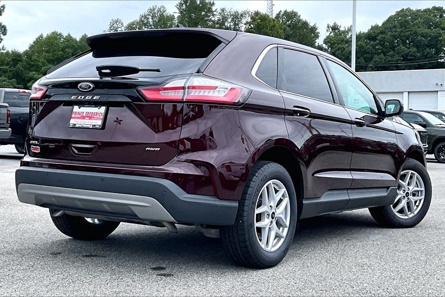 Used 2024 Ford Edge SEL w/ Convenience Package AWD/4WD image 10