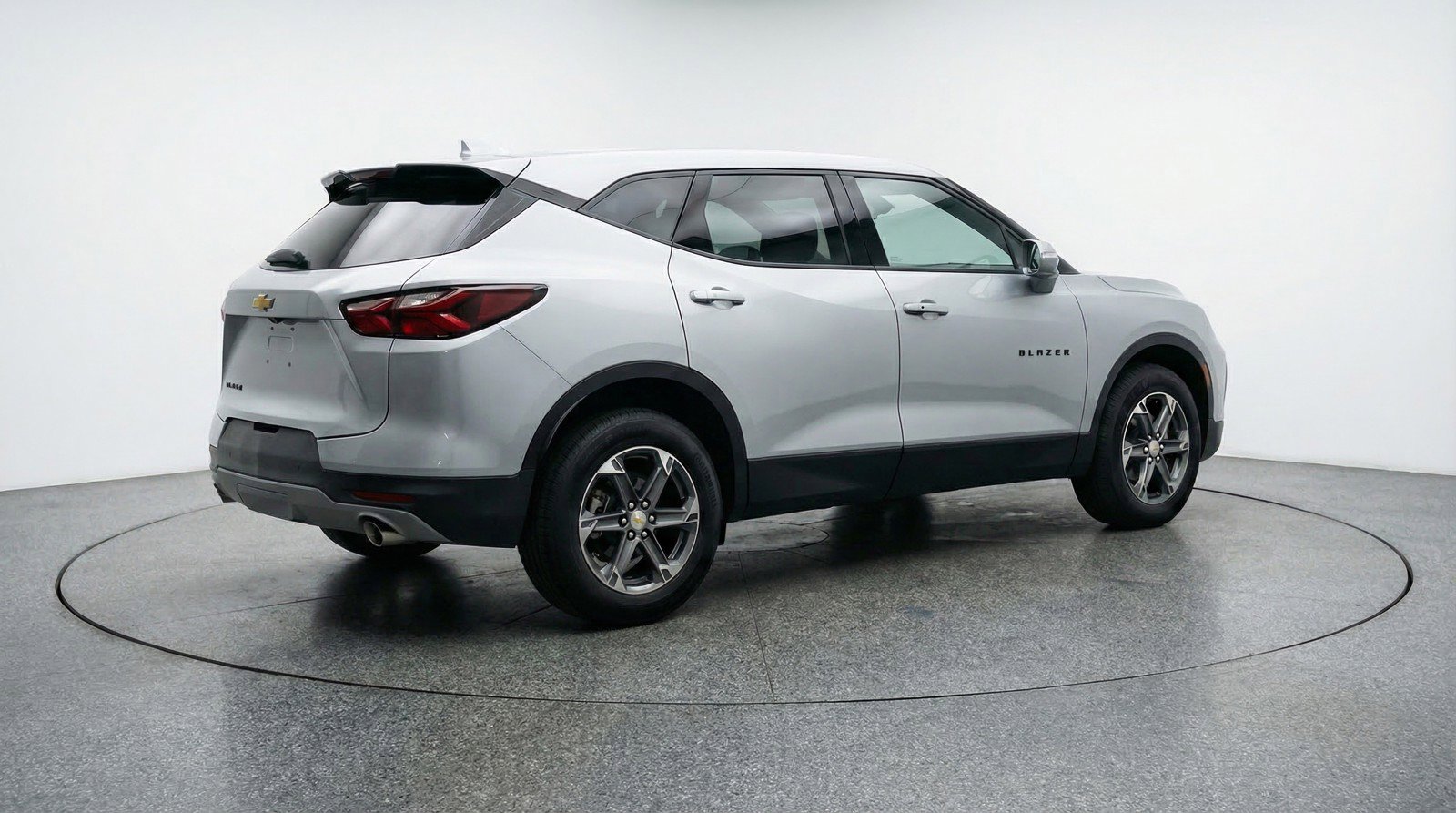 Used 2025 Chevrolet Blazer LT image 9