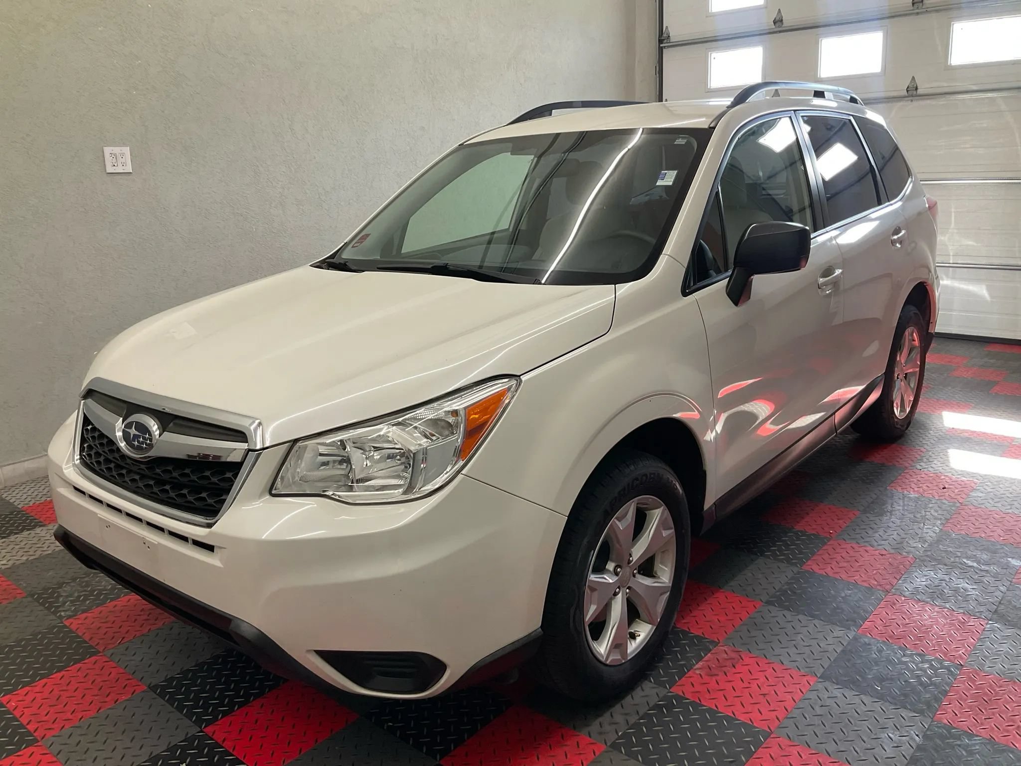 Used 2016 Subaru Forester 2.5i w/ Alloy Wheel Package AWD/4WD image 1