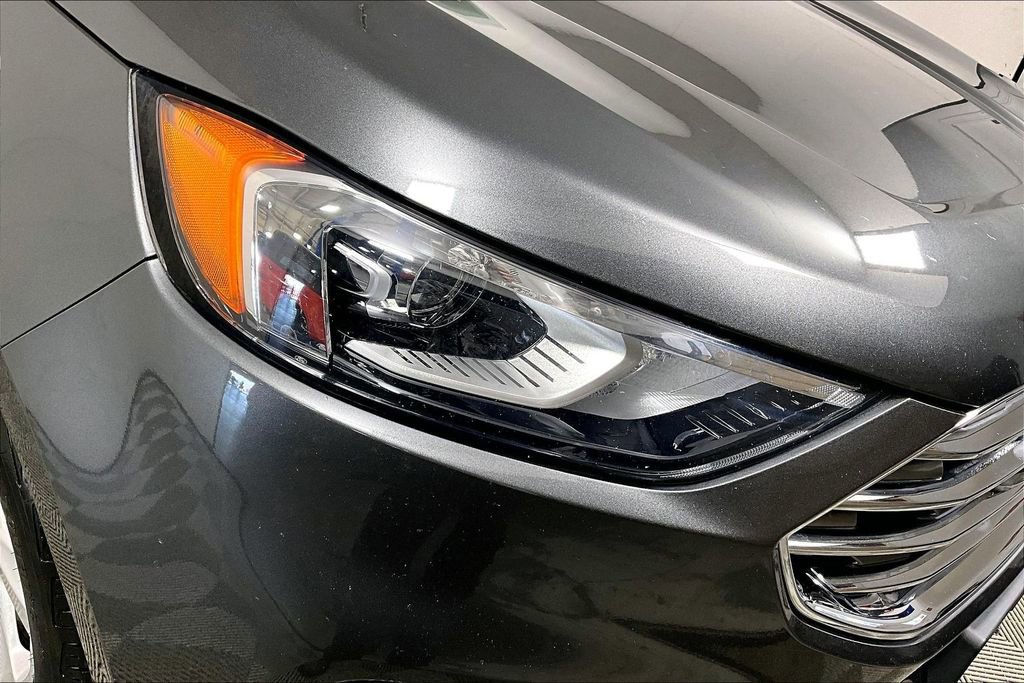 Used 2020 Ford Edge SE image 27