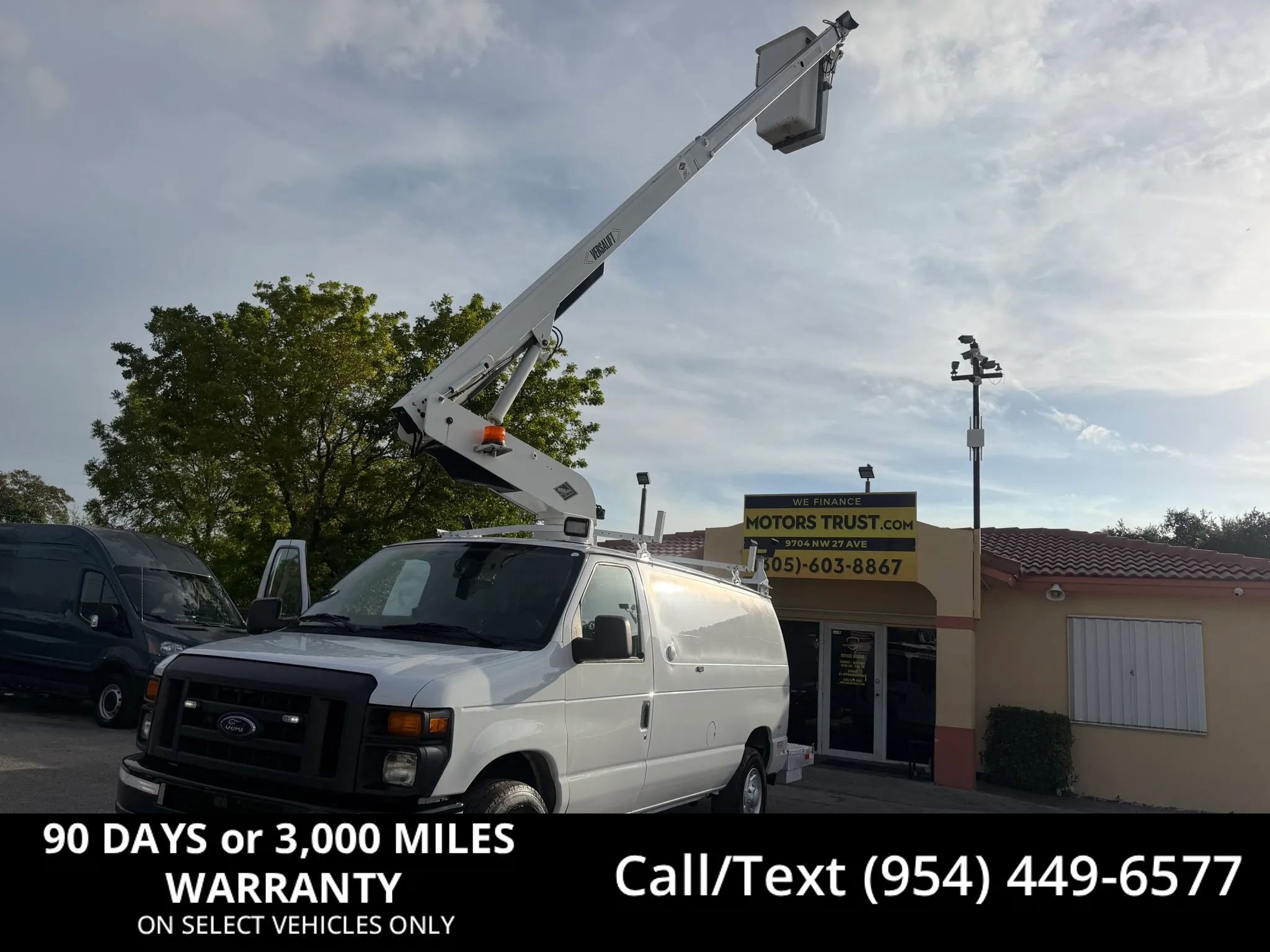 Used 2013 Ford E-350 and Econoline 350 Super Duty w/ PWR Group RWD image 1