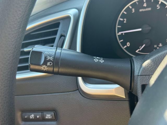 Used 2018 Nissan Murano S AWD/4WD image 28
