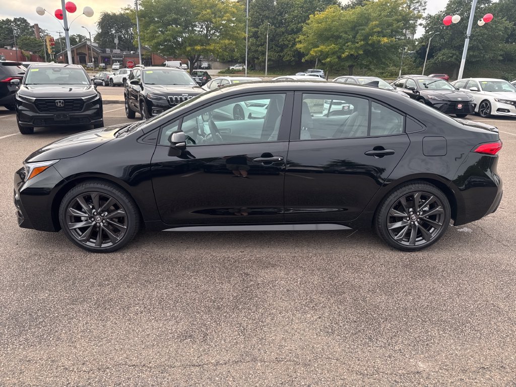 New 2026 Toyota Corolla SE w/ SE Package FWD image 4