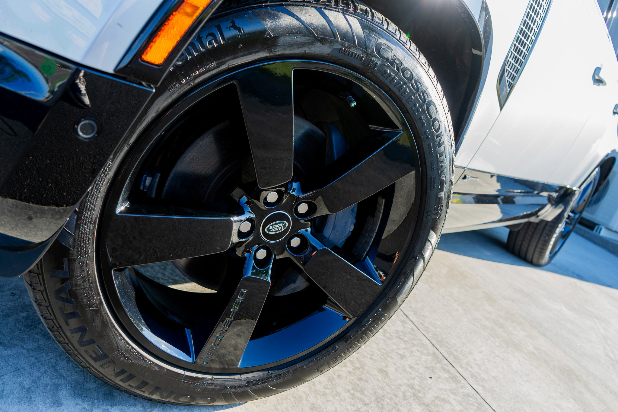 Used 2021 Land Rover Defender 110 X-Dynamic HSE image 10