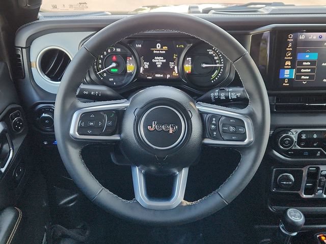 Used 2025 Jeep Wrangler Unlimited Sahara AWD/4WD image 35