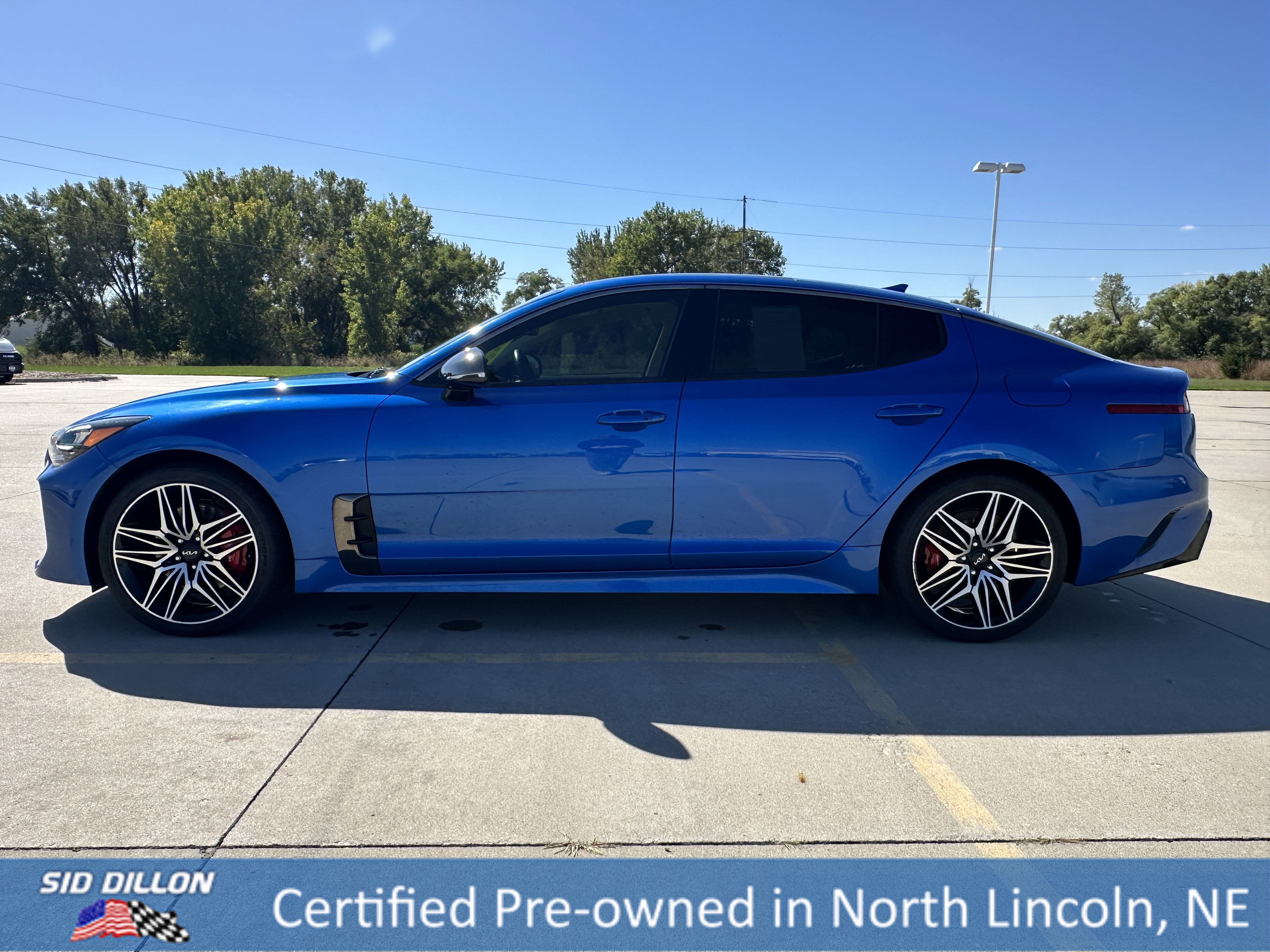 Used 2022 Kia Stinger GT1 image 2
