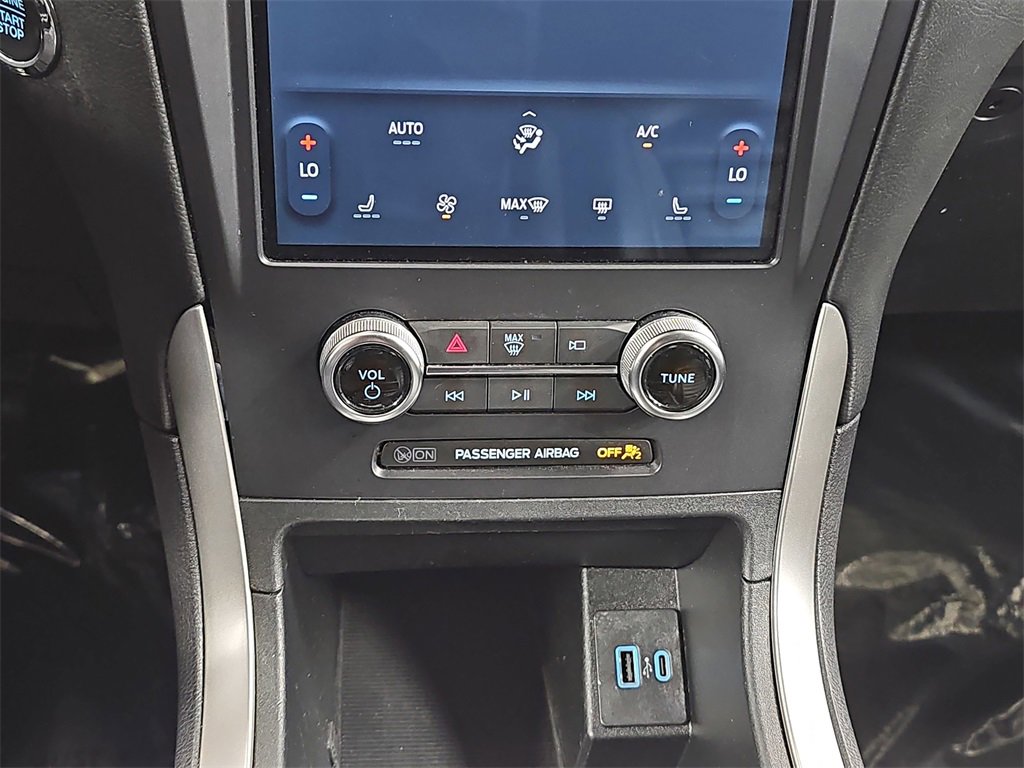 Used 2024 Ford Edge SEL image 22