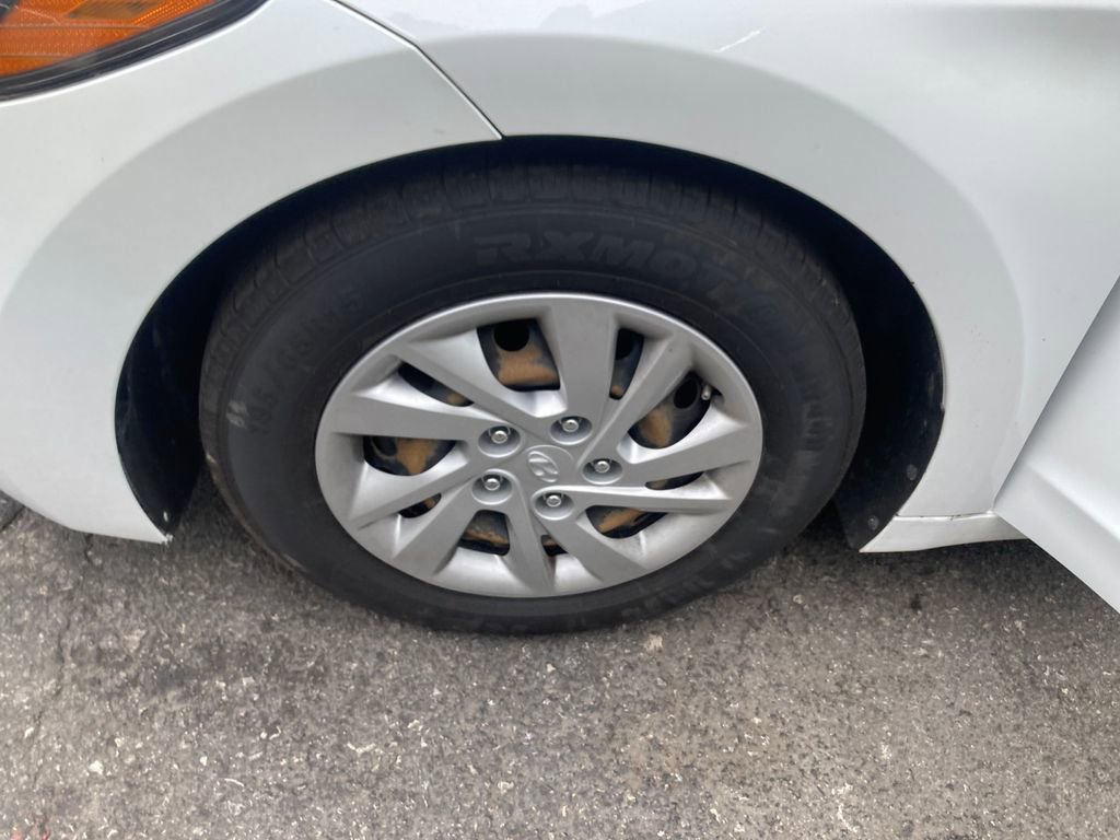 Used 2018 Hyundai Elantra SE image 31