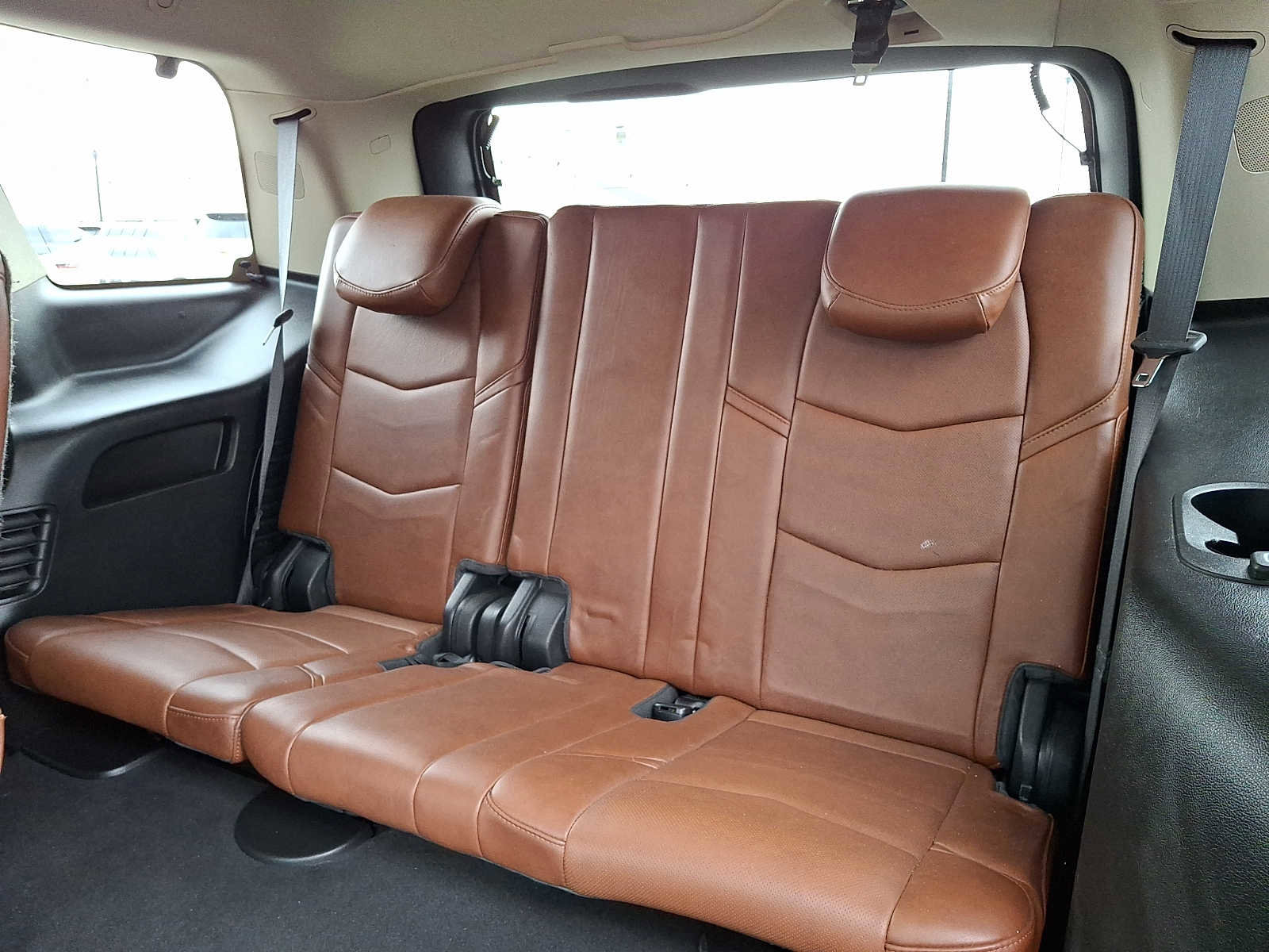 Used 2019 Cadillac Escalade Luxury image 10