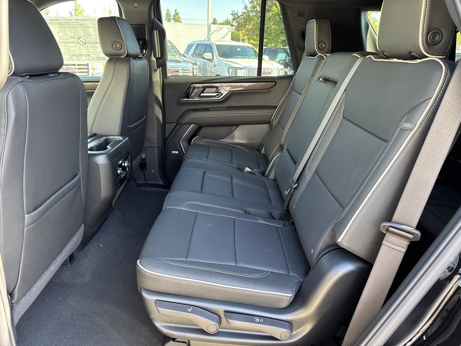 New 2026 GMC Yukon Elevation RWD image 30