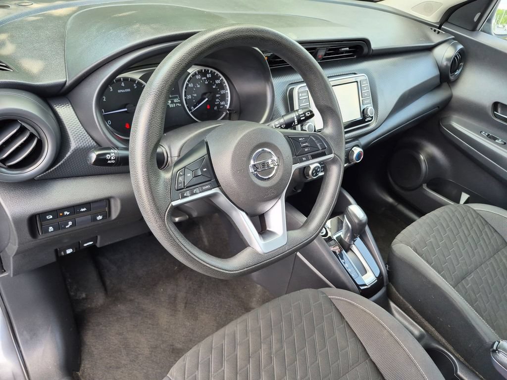 Used 2021 Nissan Kicks S FWD image 9